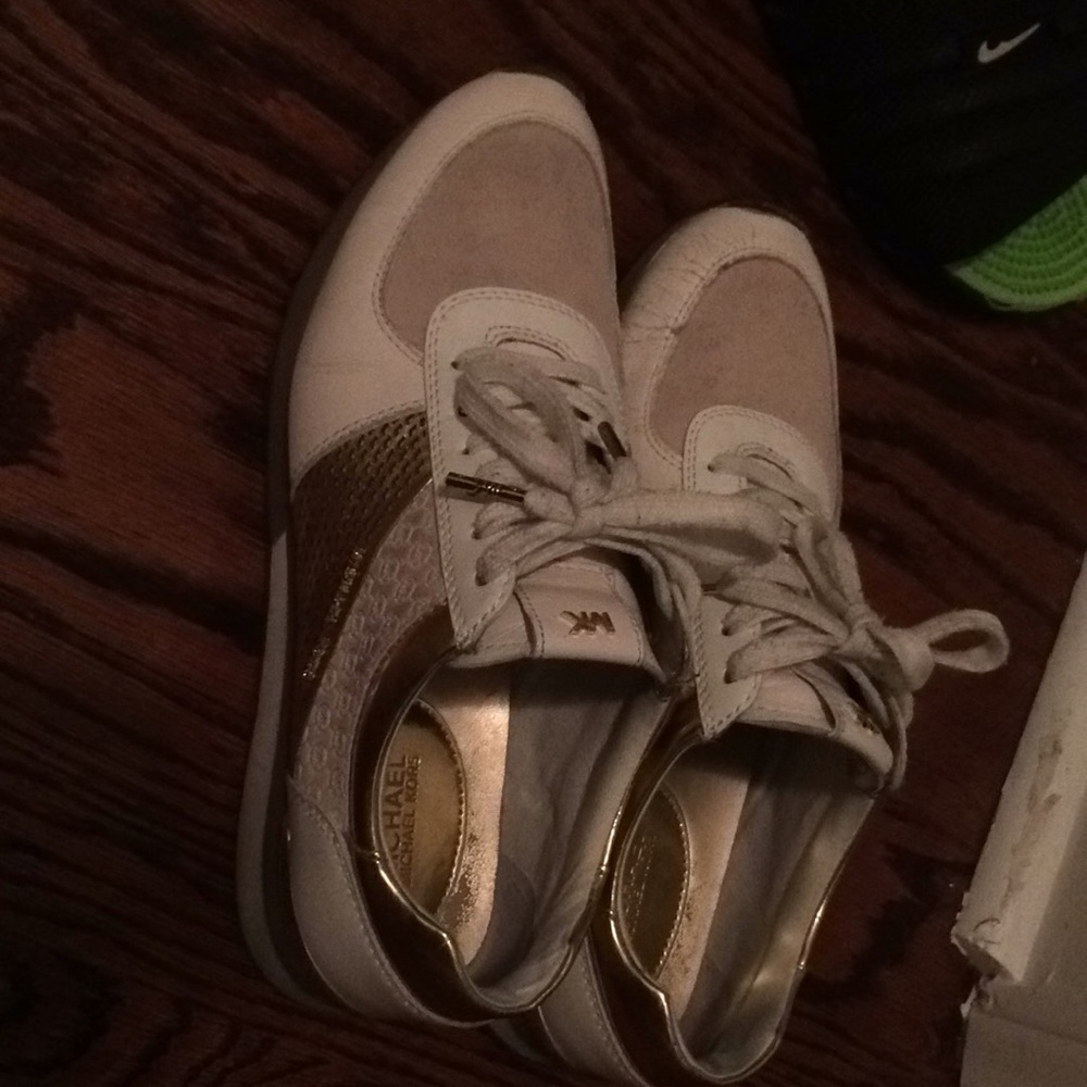 MK running shoes
